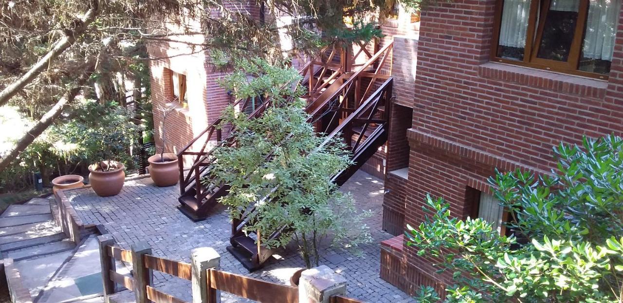 Refugio Del Bosque Vila Carilo Exterior foto
